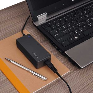 Should laptops be used plugged in?